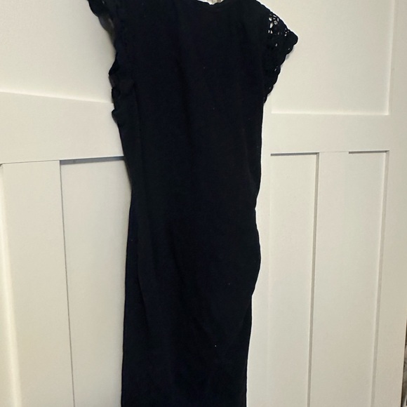 Elegant Navy Dress with Lace Sleeves - Picture 6 of 6